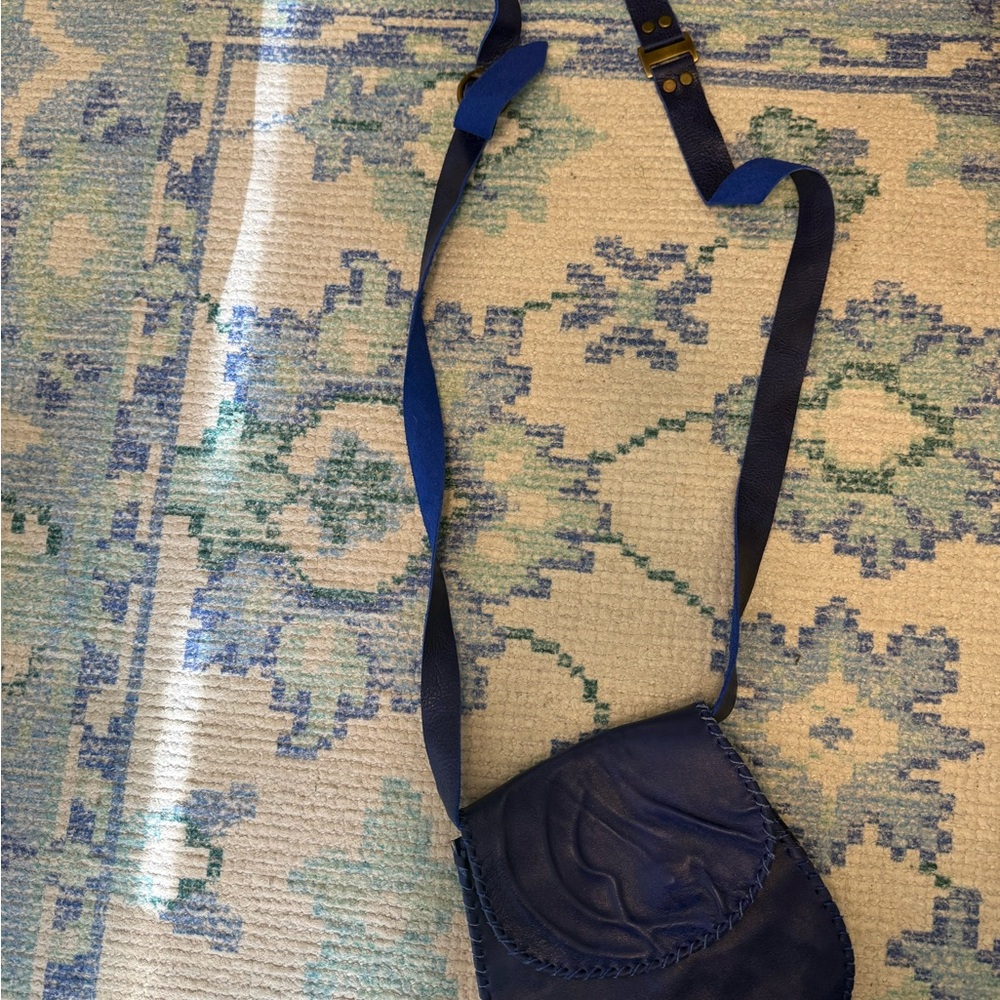 Elegant Blue Leather Crossbody Bag